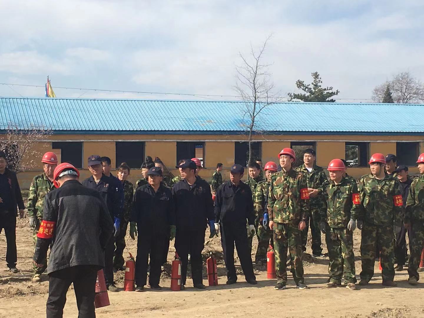 公司举行消防演练